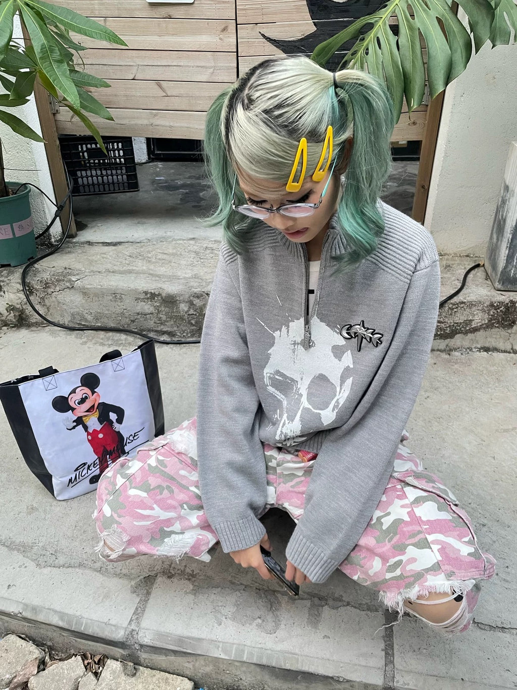 TBHNP曙光輝月騎士與亡靈印花半拉毛衣