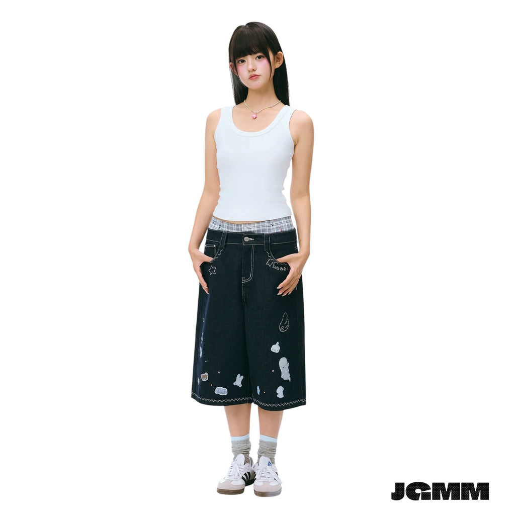 【野有上秋官方聯名】WHOOSIS 女款貼紙風格 格紋拼接 假兩件 牛仔短褲 寬松