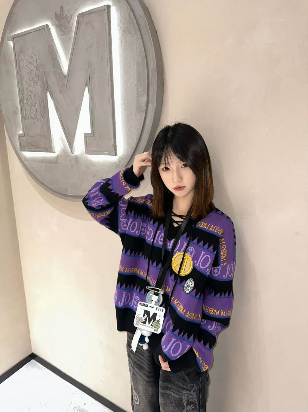 MEDM X JOJO 阿帕基字母刺繡毛衣